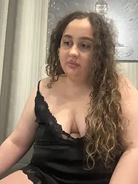 Snapshot of CurlyMaddie chatting on 04-09-26, 06:58 CurlyMaddie online show from 04-09-26, 06:58