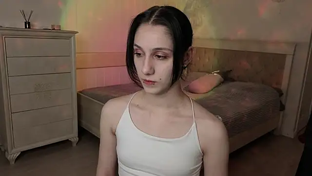 MilaVey online show from 04-01-26, 04:37