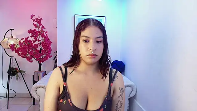 Snapshot of Natalia_cartier chatting on 06-17-26, 03:39 Natalia cartier online show from 06-17-26, 03:39