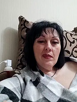 Snapshot of HelgaDennis chatting on 05-17-26, 06:41 HelgaDennis online show from 05-17-26, 06:41