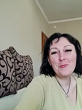 Snapshot of HelgaDennis chatting on 05-15-26, 07:01 HelgaDennis online show from 05-15-26, 07:01