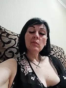 Snapshot of HelgaDennis chatting on 05-23-26, 06:18 HelgaDennis online show from 05-23-26, 06:18
