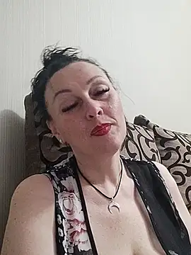 Snapshot of HelgaDennis chatting on 06-22-26, 06:27 HelgaDennis online show from 06-22-26, 06:27