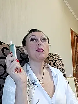 Snapshot of HelgaDennis chatting on 07-05-26, 03:44 HelgaDennis online show from 07-05-26, 03:44
