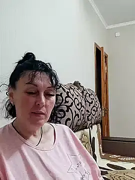 Snapshot of HelgaDennis chatting on 05-20-26, 06:49 HelgaDennis online show from 05-20-26, 06:49