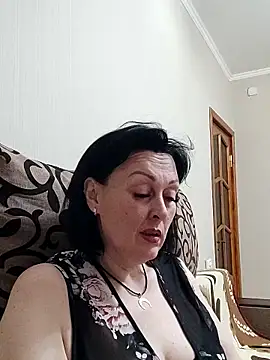 Snapshot of HelgaDennis chatting on 05-18-26, 06:23 HelgaDennis online show from 05-18-26, 06:23