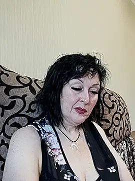 Snapshot of HelgaDennis chatting on 06-11-26, 04:53 HelgaDennis online show from 06-11-26, 04:53