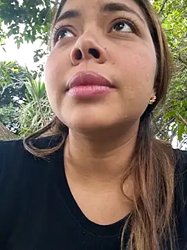 Yelii  online show from 05-24-26, 07:03