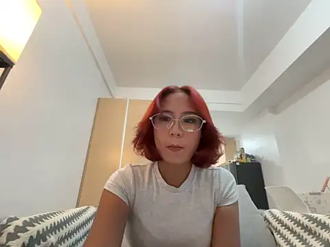 Snapshot of misscutee chatting on 06-08-26, 04:18 misscutee online show from 06-08-26, 04:18