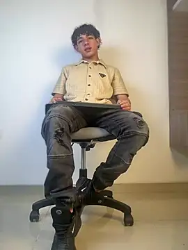 Snapshot of Connor_Turner chatting on 03-20-26, 01:23 Connor Turner online show from 03-20-26, 01:23