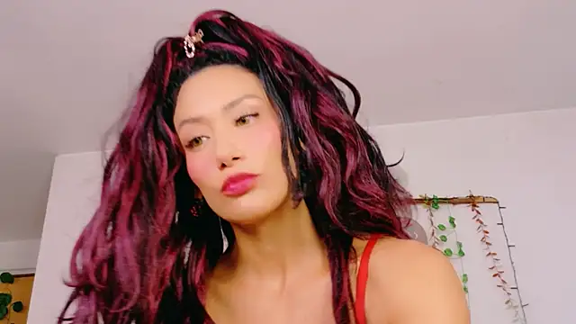 Snapshot of Ajua__Uva chatting on 04-21-26, 10:38 Ajua Uva online show from 04-21-26, 10:38