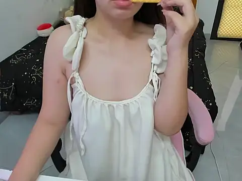 Snapshot of Chi_xinh19 chatting on 04-02-26, 09:16 Chi xinh19 online show from 04-02-26, 09:16