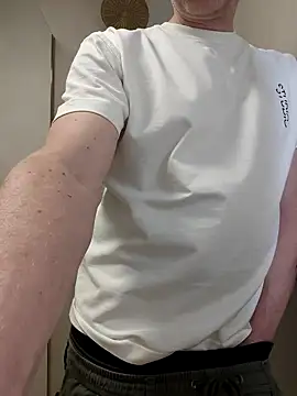 Essie deLona online show from 03-19-26, 06:41