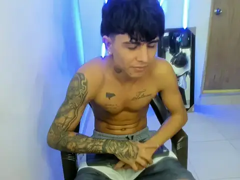  latinhot 420  online show from 04-01-26, 10:50