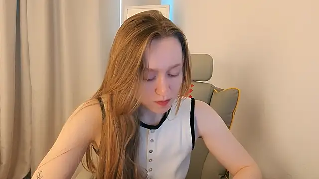 Snapshot of mowalova chatting on 07-09-26, 05:08 mowalova online show from 07-09-26, 05:08