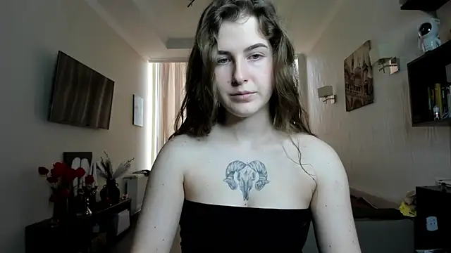 Snapshot of OhMyAlice chatting on 04-19-26, 10:49 OhMyAlice online show from 04-19-26, 10:49