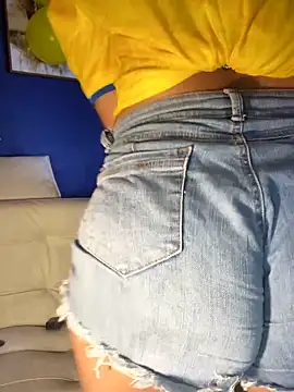 LeylaKnox online show from 06-17-26, 06:40