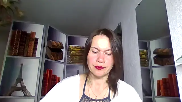 Selena Moo online show from 03-30-26, 07:54