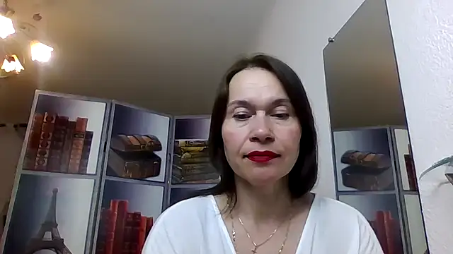 Selena Moo online show from 05-15-26, 08:34