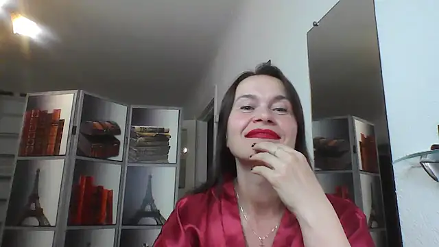 Snapshot of Selena_Moo chatting on 06-27-26, 03:40 Selena Moo online show from 06-27-26, 03:40