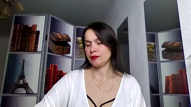 Selena Moo online show from 04-16-26, 12:28