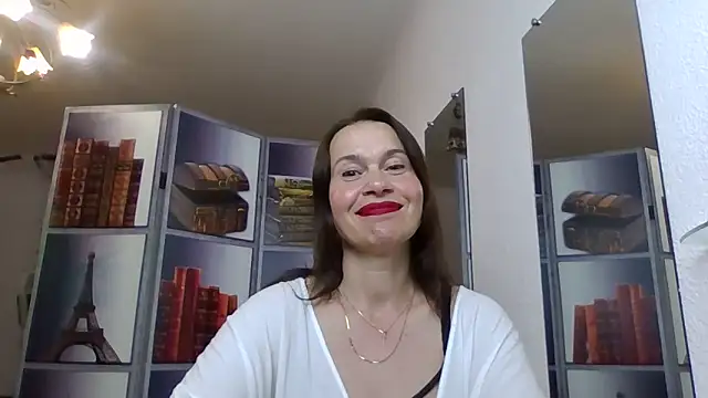 Selena Moo online show from 05-20-26, 08:06