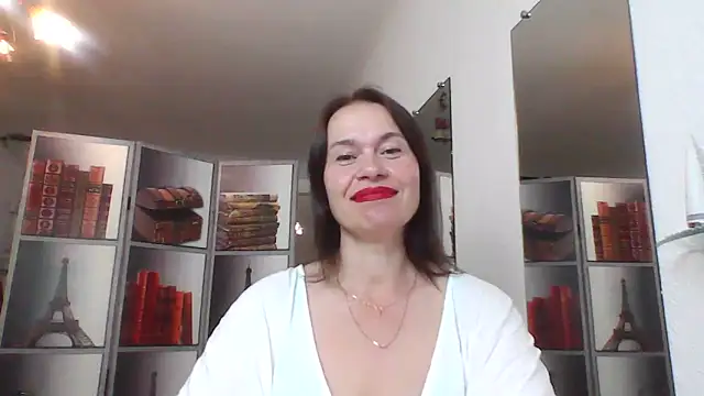 Snapshot of Selena_Moo chatting on 06-18-26, 08:02 Selena Moo online show from 06-18-26, 08:02