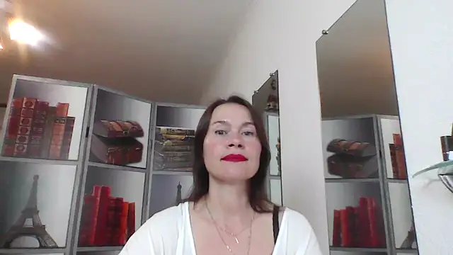 Selena Moo online show from 05-21-26, 08:55