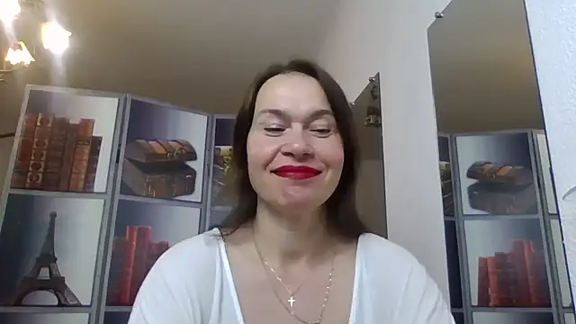 Selena Moo online show from 05-16-26, 08:24