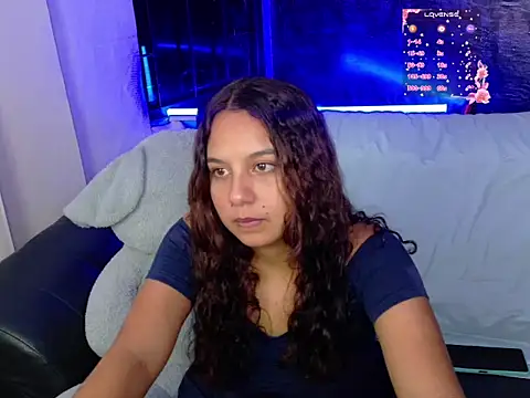 Snapshot of Shadai_Ross chatting on 05-26-26, 06:11 Shadai Ross online show from 05-26-26, 06:11