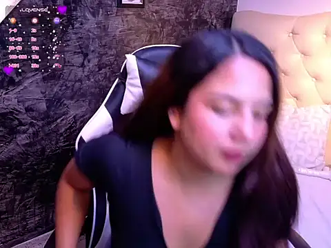 Snapshot of Shadai_Ross chatting on 04-18-26, 05:10 Shadai Ross online show from 04-18-26, 05:10