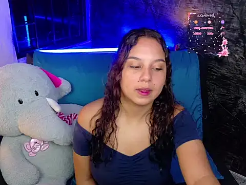Snapshot of Shadai_Ross chatting on 05-25-26, 06:12 Shadai Ross online show from 05-25-26, 06:12