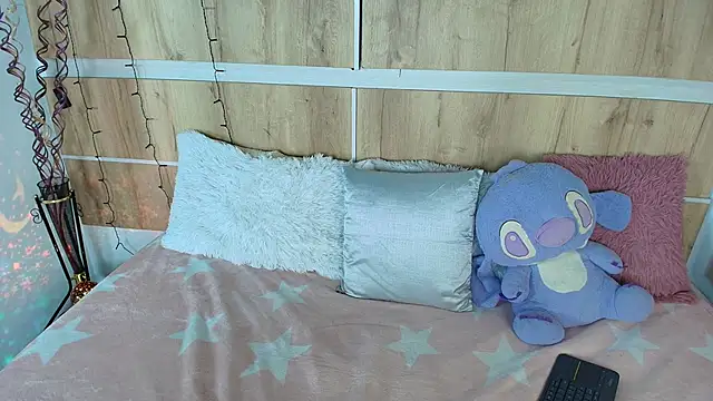 Rapthalia  online show from 03-22-26, 06:04