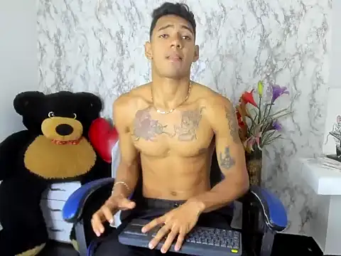 Snapshot of Dominic_Blaze chatting on 03-21-26, 06:01 Dominic Blaze online show from 03-21-26, 06:01