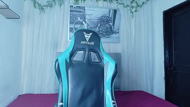 NIO kitty online show from 04-04-26, 05:36