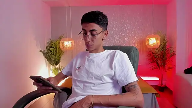 Snapshot of Gio_carangi chatting on 03-21-26, 08:19 Gio carangi online show from 03-21-26, 08:19