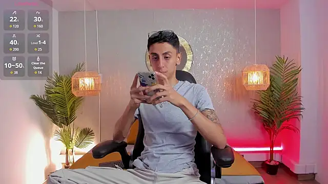 Snapshot of Gio_carangi chatting on 05-14-26, 01:57 Gio carangi online show from 05-14-26, 01:57