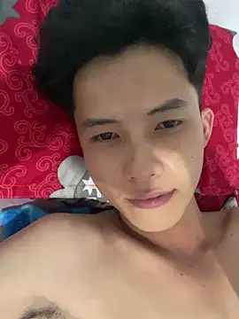 Nguyencuong1999 online show from 04-17-26, 12:02