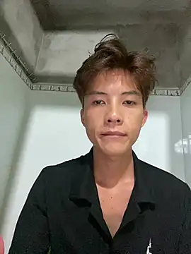 Nguyencuong1999 online show from 05-17-26, 10:15