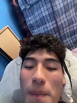 Snapshot of Piero_1369 chatting on 04-17-26, 02:31 Piero 1369 online show from 04-17-26, 02:31