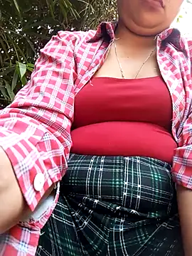 Hena   online show from 04-14-26, 04:39