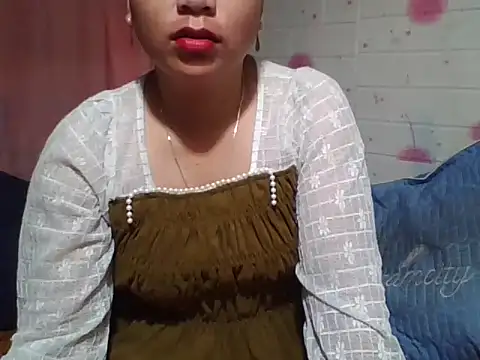 Hena   online show from 04-09-26, 11:00