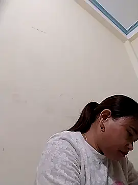 Moubie1 online show from 04-12-26, 11:24