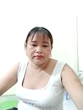 Moubie1 online show from 04-22-26, 03:02