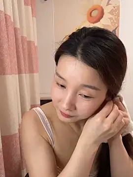 Snapshot of Tingting-rd chatting on 05-31-26, 10:43 Tingting-rd online show from 05-31-26, 10:43