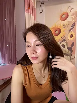 Snapshot of Tingting-rd chatting on 06-18-26, 09:25 Tingting-rd online show from 06-18-26, 09:25