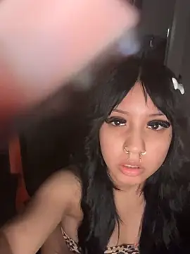 Snapshot of makeDollywet chatting on 05-27-26, 02:13 makeDollywet online show from 05-27-26, 02:13