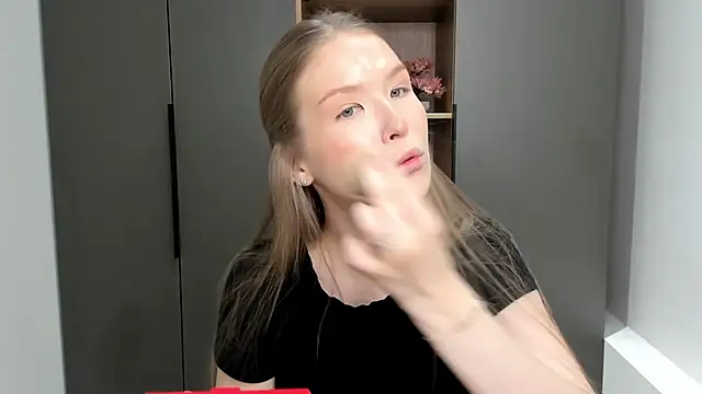 BarbMontilla online show from 03-24-26, 08:47