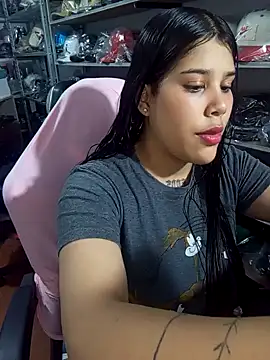 Snapshot of venuslaferte_ chatting on 04-08-26, 02:46 venuslaferte online show from 04-08-26, 02:46