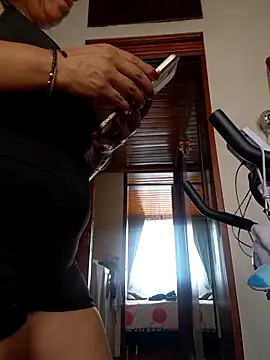 Snapshot of Mielx chatting on 03-25-26, 03:00 Mielx online show from 03-25-26, 03:00